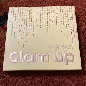 Beautiful glam up palette with gold and earth tones